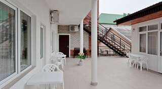 Гостиница Hollywood Guest House Геленджик Номер -2