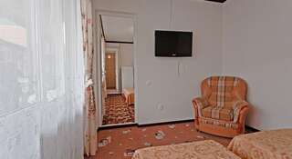 Гостиница Hollywood Guest House Геленджик Номер -13